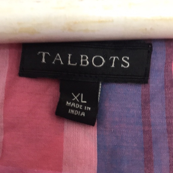 Tap at blouse - Picture 3 of 4